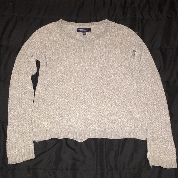 ⭐️Grey cable knit sweater⭐️ - Picture 1 of 3